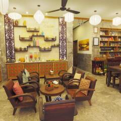 Vinh Hung Library Hotel развлечения