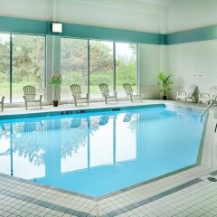 Отель Travelodge by Wyndham Ottawa East Канада, Оттава - отзывы, цены и фото номеров - забронировать отель Travelodge by Wyndham Ottawa East онлайн бассейн фото 3