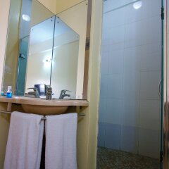 The Travel House Budget Hotels in Ikeja, Nigeria from 97$, photos, reviews - zenhotels.com bathroom photo 2
