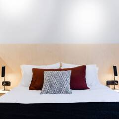 Апартаменты UPSTREET Ermou Elegant Apartments Афины комната для гостей фото 4