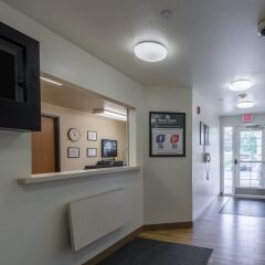 Отель HomeTowne Studios Columbus интерьер отеля