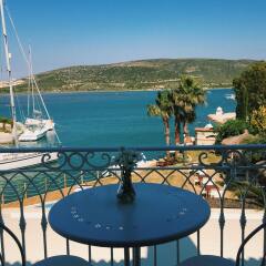 Port Alacati Hotel Чешме балкон
