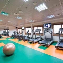Al Nawras Hotel Apartments фитнесс-зал фото 2