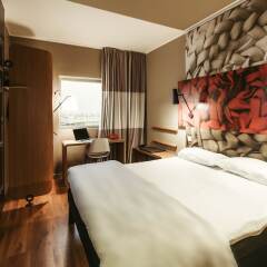 Отель ibis Casablanca City Center сейф в номере