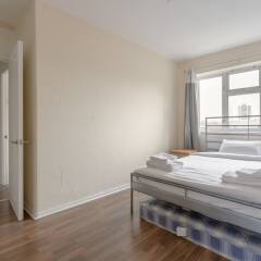Отель 4 Bedroom Apartment in Battersea Великобритания, Лондон - отзывы, цены и фото номеров - забронировать отель 4 Bedroom Apartment in Battersea онлайн комната для гостей фото 2