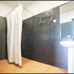 INOUT Hostel Barcelona in Barcelona, Spain from 81$, photos, reviews - zenhotels.com bathroom photo 2