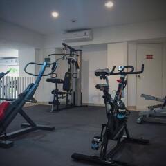 Отель Playa Suites фитнесс-зал