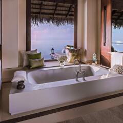 Отель One&Only Reethi Rah 5* Вилла с различными типами кроватей фото 26