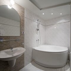 Boutique Family Hotel Vsk Kentavar Боженци ванная