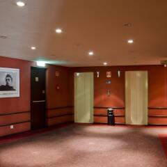 Отель VIP Executive Eden Aparthotel сауна