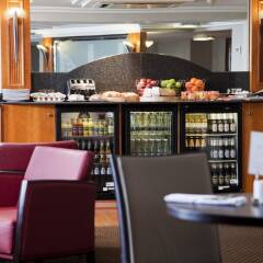 Отель Crowne Plaza London - Heathrow гостиничный бар