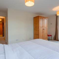 Отель 3 Bedroom Apartment in South London Великобритания, Лондон - отзывы, цены и фото номеров - забронировать отель 3 Bedroom Apartment in South London онлайн комната для гостей фото 5