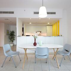 Отель New Arabian Holiday Homes - Residence 5 бассейн