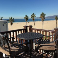Отель Venice Beach Suites & Hotel США, Лос-Анджелес - отзывы, цены и фото номеров - забронировать отель Venice Beach Suites & Hotel онлайн балкон