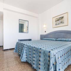 Отель Globales Condes de Alcudia комната для гостей фото 2