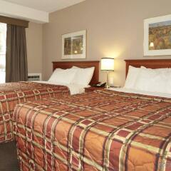 Отель Colonial Square Inn & Suites фото 3