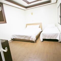 Sinchon Sisters Hostel комната для гостей