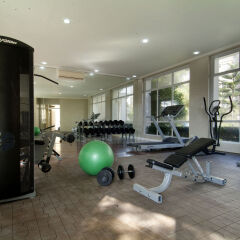 Отель Bellini Suites at Presidio Lakefront фитнесс-зал