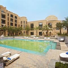 Отель Sheraton Qingyuan Lion Lake Resort бассейн