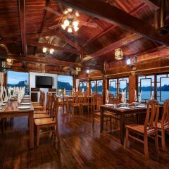 Отель Seasun Boutique Cruise гостиничный бар
