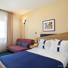 Отель Holiday Inn Express Geneva Airport Швейцария, Мерен - отзывы, цены и фото номеров - забронировать отель Holiday Inn Express Geneva Airport онлайн комната для гостей фото 4