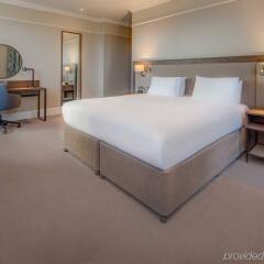 Отель Hilton Edinburgh Carlton комната для гостей