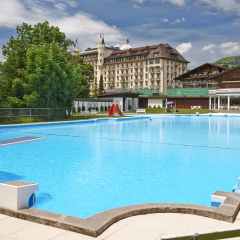 Отель Gstaad Palace бассейн