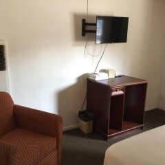 Отель Holiday Lodge США, Лос-Анджелес - отзывы, цены и фото номеров - забронировать отель Holiday Lodge онлайн удобства в номере