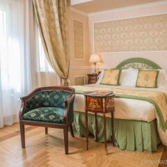Отель Bernini Palace Италия, Флоренция - 9 отзывов об отеле, цены и фото номеров - забронировать отель Bernini Palace онлайн комната для гостей фото 4