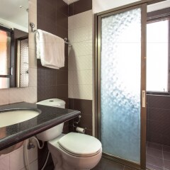 Отель Swayambhu Hotels and Apartments Непал, Катманду - отзывы, цены и фото номеров - забронировать отель Swayambhu Hotels and Apartments онлайн ванная фото 2