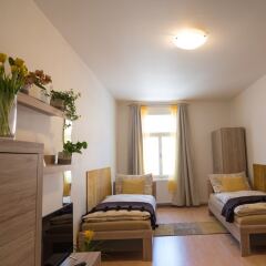 Отель 2 Bedroom Home close to Prague Castle Чехия, Прага - отзывы, цены и фото номеров - забронировать отель 2 Bedroom Home close to Prague Castle онлайн комната для гостей