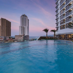Отель Vinpearl Condotel Empire Nha Trang Вьетнам, Нячанг - отзывы, цены и фото номеров - забронировать отель Vinpearl Condotel Empire Nha Trang онлайн бассейн фото 2