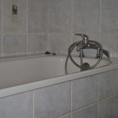Отель Apartament Gorczewska Przy Metrze Польша, Варшава - отзывы, цены и фото номеров - забронировать отель Apartament Gorczewska Przy Metrze онлайн ванная