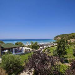 Simantro Beach Hotel пляж