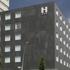 Отель Holiday Inn Express Barcelona City 22@ с домашними животными