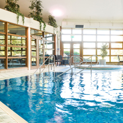 Отель Clarion Cedar Court Wakefield Hotel Великобритания, Уэйкфилд - отзывы, цены и фото номеров - забронировать отель Clarion Cedar Court Wakefield Hotel онлайн бассейн