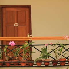 Golden Lotus Inle Hotel интерьер отеля