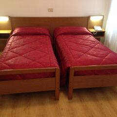 Hotel Caprera сейф в номере