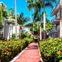 Отель Ducassi Suites Rooftop Pool Beach Club & Spa фото 5