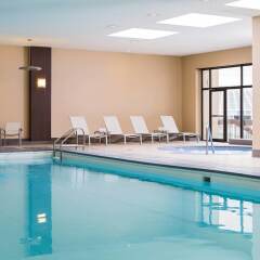 Отель Calgary Marriott Downtown Hotel Канада, Калгари - отзывы, цены и фото номеров - забронировать отель Calgary Marriott Downtown Hotel онлайн бассейн фото 3