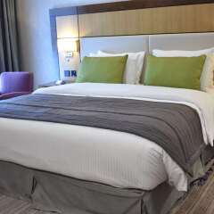 Отель Golden Tulip Al Thanyah комната для гостей фото 3