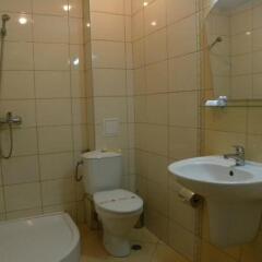Отель Three Dolphins Family Hotel Болгария, Варна - отзывы, цены и фото номеров - забронировать отель Three Dolphins Family Hotel онлайн ванная фото 2