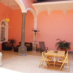 Отель Home and Hostel Мексика, Гвадалахара - отзывы, цены и фото номеров - забронировать отель Home and Hostel онлайн гостиничный бар