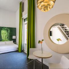 Отель Room Mate Laura Испания, Мадрид - отзывы, цены и фото номеров - забронировать отель Room Mate Laura онлайн ванная фото 2