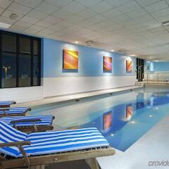 Отель Novotel London Stansted Airport бассейн фото 2
