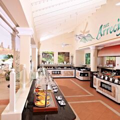 Отель Luxury Bahia Principe Esmeralda - All Inclusive питание