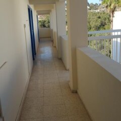 Marisa Hotel Apartments интерьер отеля
