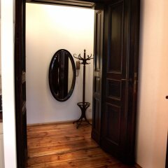 Отель Stop Wroclaw Guest Rooms Польша, Вроцлав - отзывы, цены и фото номеров - забронировать отель Stop Wroclaw Guest Rooms онлайн сейф в номере