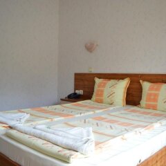 Hotel Eos Китен сейф в номере