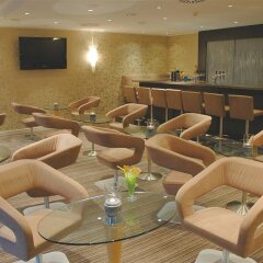 Отель Upstalsboom Hotel Friedrichshain Германия, Берлин - 2 отзыва об отеле, цены и фото номеров - забронировать отель Upstalsboom Hotel Friedrichshain онлайн гостиничный бар